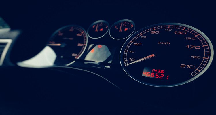 Truffa chilometraggio auto